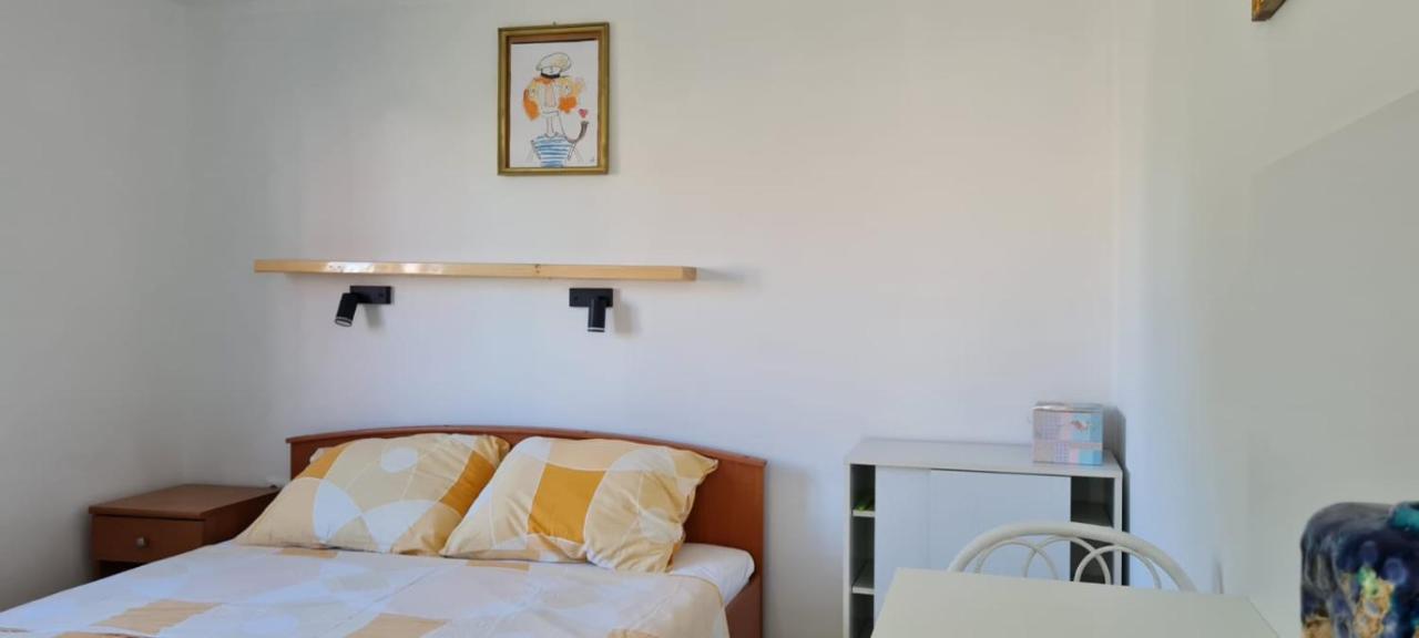 Apartmani Centar Seline Paklenica Екстер'єр фото
